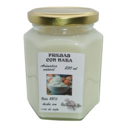 Vela artesanal con aroma a fresa con nata | Las cosucas de Yai